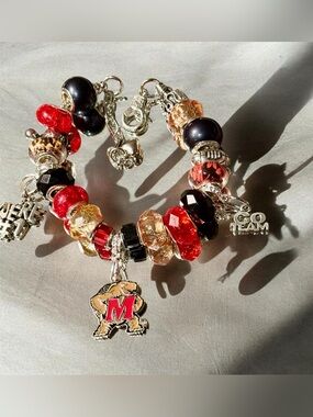 University of Maryland Terrapins beaded charm bracelet